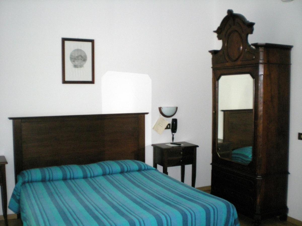 Hotel La Locanda ストレーザ 部屋 写真